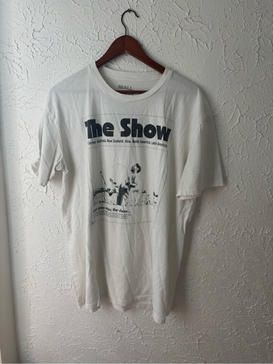 Unlnown Other - The Show Graphic Tee - White